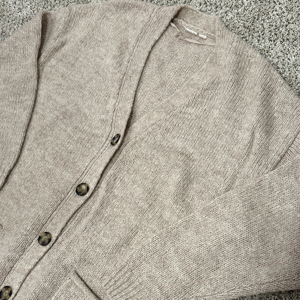 GAP Women's Light Brown Cardigan Sweater - Picture 4 of 9